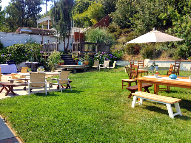 auction-fundraiser-backyard